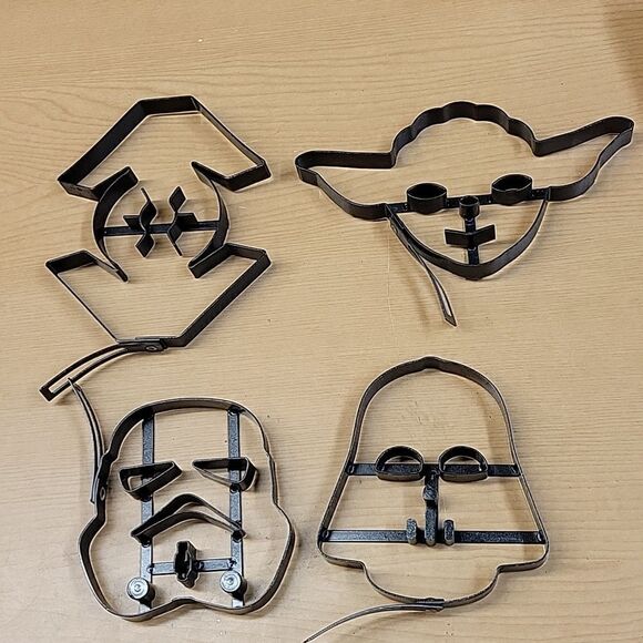 Star Wars set of 4 pancake templates.Coated castiron Yoda/Vader/Trooper/ Tie Fig - Picture 1 of 6
